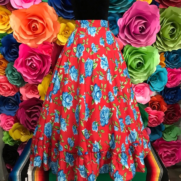 Mexican skirt red with flowers of 39” for 5 Mayo and Mexican day Halloween party - Picture 1 of 4